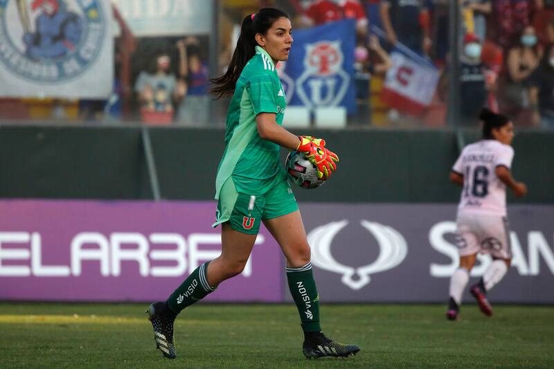 Natalia Campos será baja en la U por tiempo indefinido. Foto: Aton.