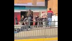 VIDEO | Turba de mecheros atacó con fierros y palos a guardias de Mall Marina en Viña del Mar