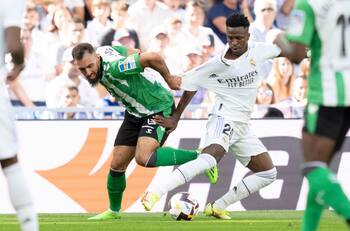 Real Madrid acabó con el invicto del Real Betis que tuvo a Claudio Bravo en la banca