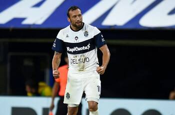 El criticado ex DT de la U que podría alejar a Brahian Alemán de los azules