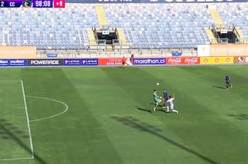 ¿Expulsión fantasma? La polémica roja que recibió Martín Parra ante Colo Colo en la Supercopa