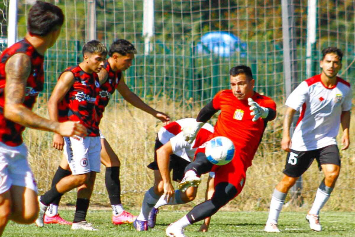 El club de Primera B que mete miedo a una semana del debut: ¡18 goles en un partido amistoso! El club de Primera B que mete miedo a una semana del debut: ¡18 goles en un partido amistoso!