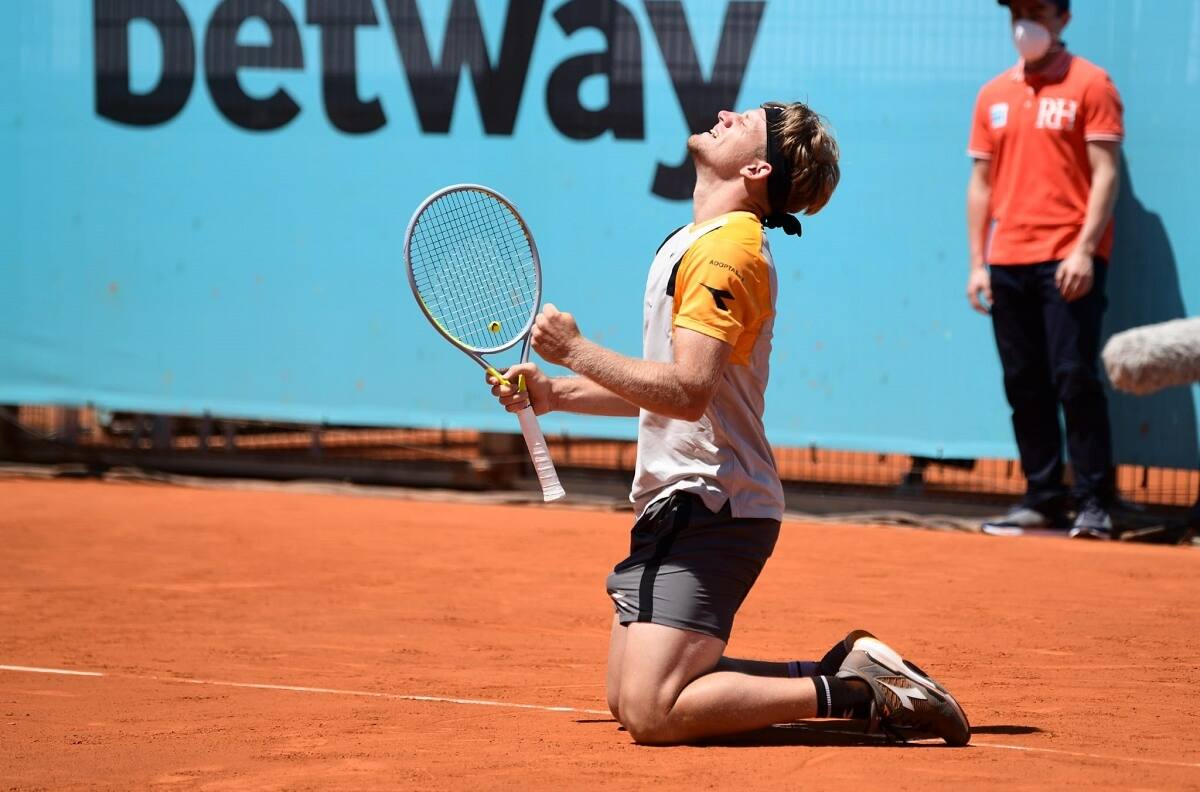 Video: Posible rival de Cristian Garín en el Masters de Madrid recibió curiosa "ayuda" de su oponente