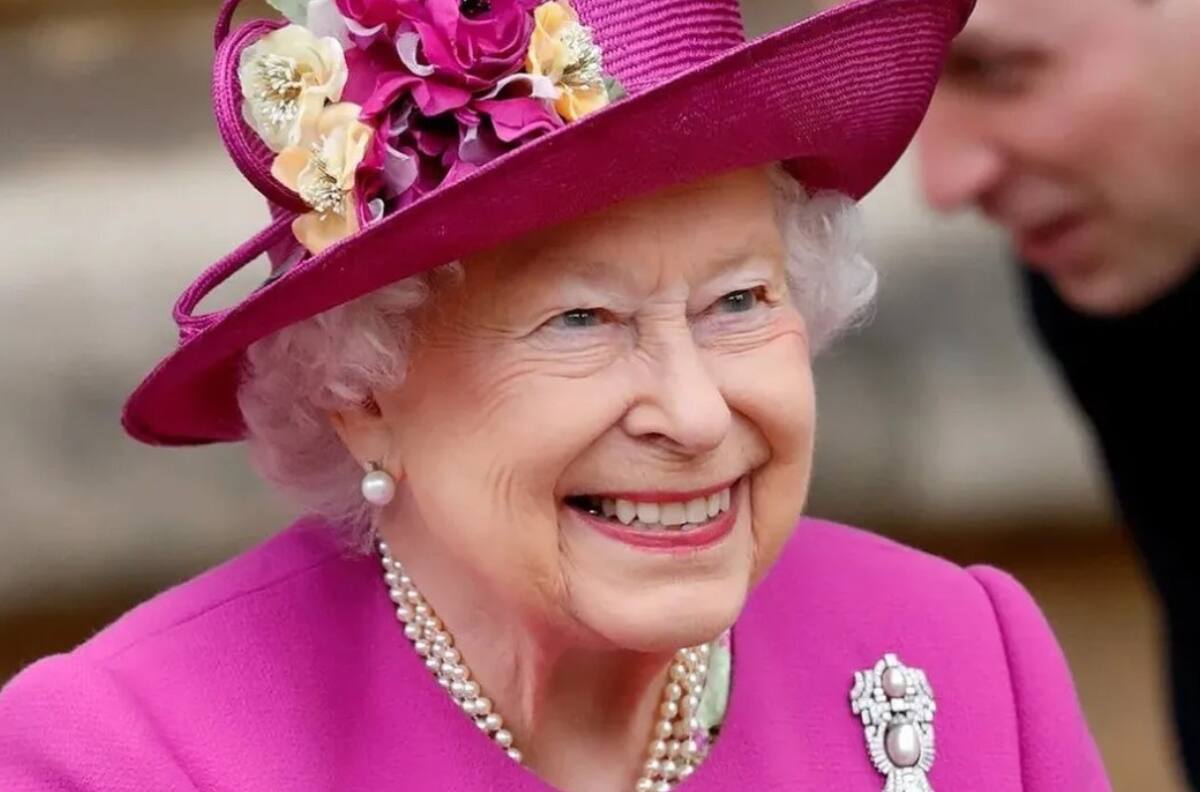La reina Isabel reveló su mensaje secreto después de un viaje de 90.000 millas alrededor del mundo