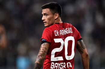 Medio alemán asegura que Charles Aránguiz renovaría contrato con Bayer Leverkusen