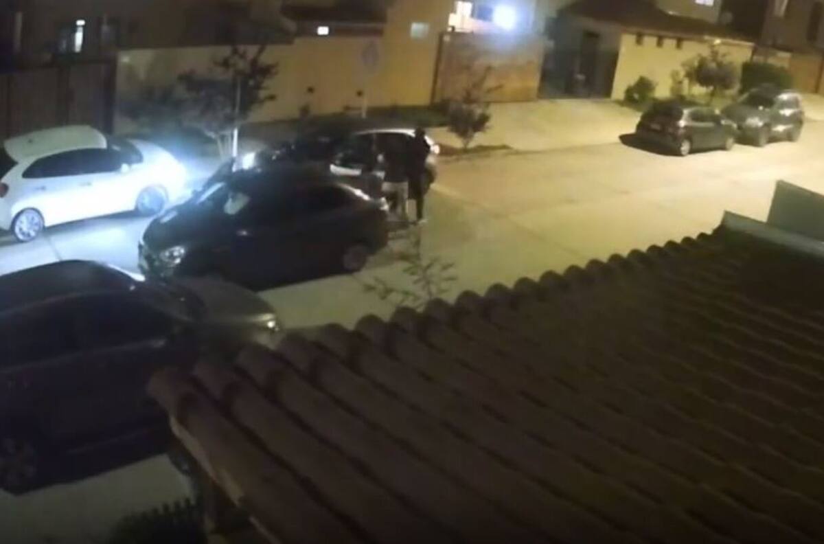 VIDEO | Cámara capta portonazo fallido en La Serena: Delincuentes no pudieron encontrar las llaves del auto