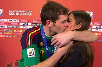 ¿Qué fue de Sara Carbonero? La periodista a la que Iker Casillas le "robó" un beso tras la final de Sudáfrica 2010