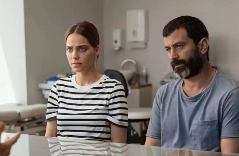 Rotem Sela y Yehuda Levi protagonizan "Vientre Funcional". Créditos: Netflix