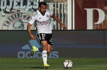 ¿Se queda en Colo Colo? Club interesado en Gabriel Suazo contrató a otro jugador en su posición