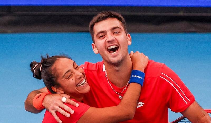 Barrios y Seguel tras el triunfo de Chile en la United Cup.