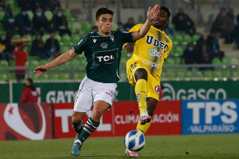 El jugador Job Bogmis había indicado que Pablo Corral le dijo "negrito", durante el partido entre Wanderers y Universidad de Concepción. Crédito: Agencia Aton.