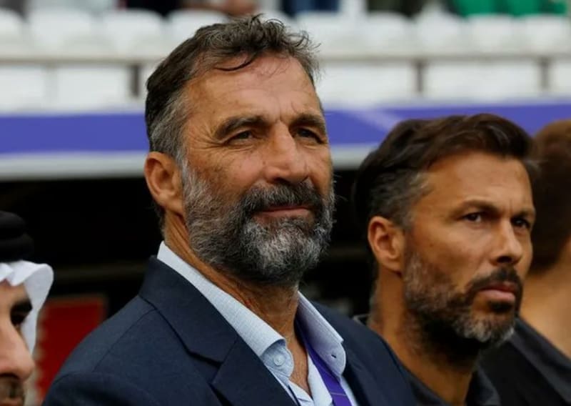 El técnico que dirigió a la Selección ganadora de la Copa Centenario y que no pudo llevarla a Rusia 2018, rompió su autoimpuesto silencio.