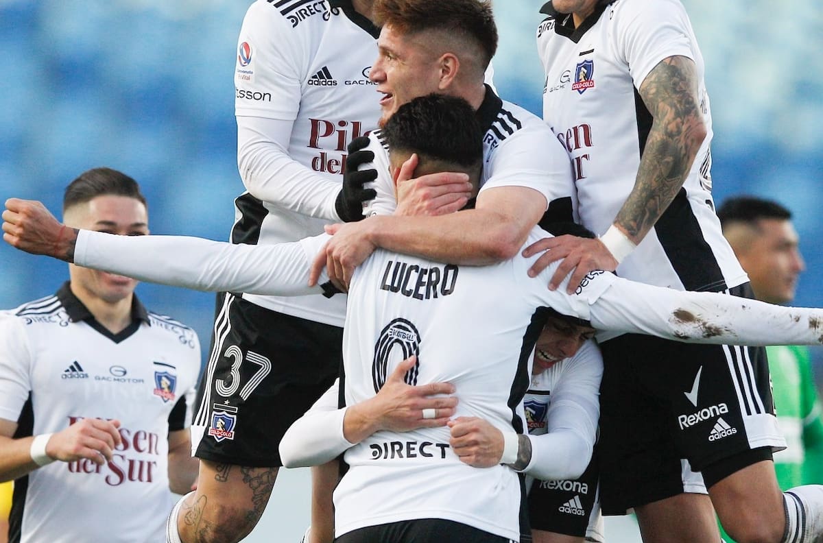 El grupo de futbolistas de Colo Colo que sueñan en grande y podrían recibir doble premio a final de temporada