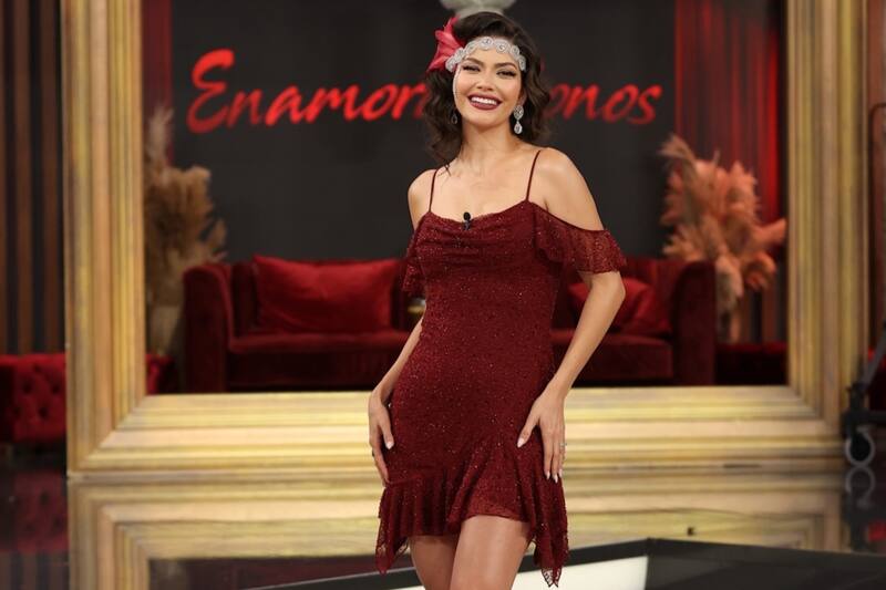 ¿Quién es la compañera televisiva de Rafael Araneda en Estados Unidos?