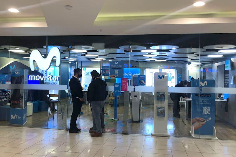 Movistar finiquitó al 11% de su dotación en Chile.
Dragomir Yankovic/Aton Chile