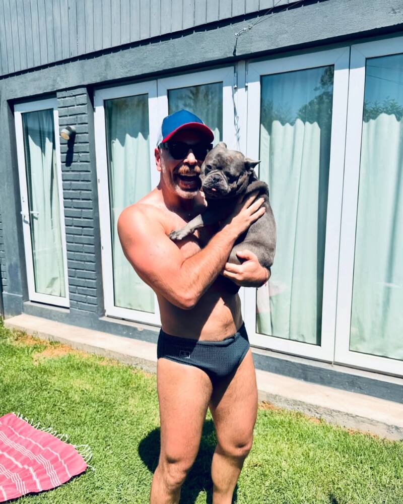 El periodista impactó con sensual foto.