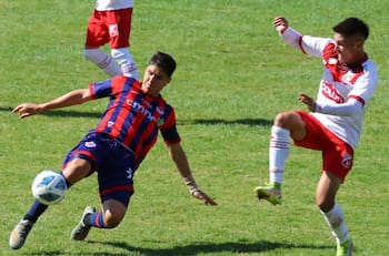 Segunda División: Iberia venció con lo justo a Lautaro de Buin y escapó de los últimos puestos