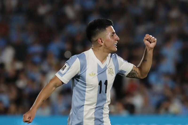 El extremo anotó un golazo en la victoria de Argentina contra Uruguay. Foto: EFE.