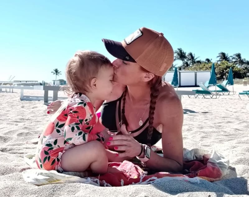 Begoña Basauri recibió lluvia de halagos por las fotos con su hija. Créditos: Instagram