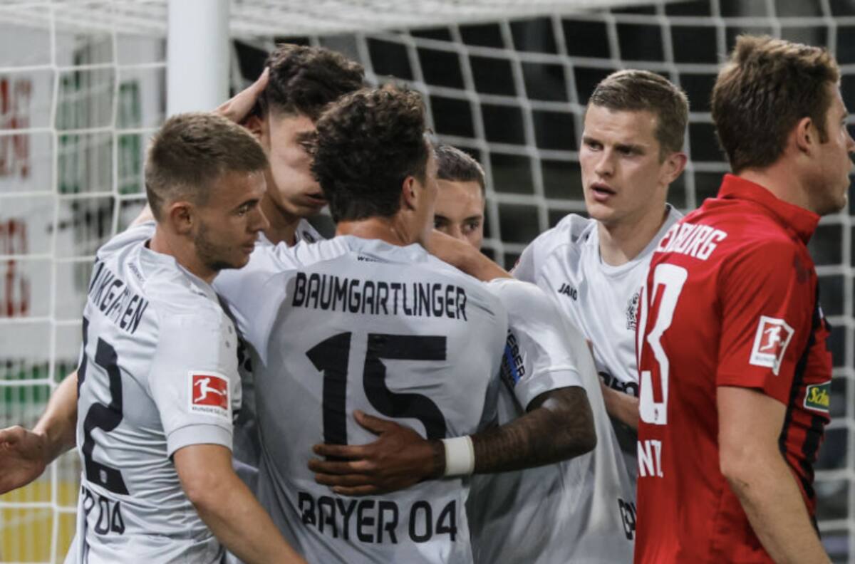 Bayer Leverkusen de Charles Aránguiz derrota al Friburgo y regresa a la zona de Champions