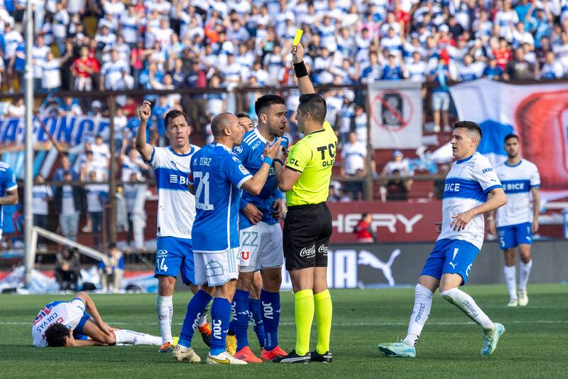 de la U fueron suspendidos para el próximo partido.