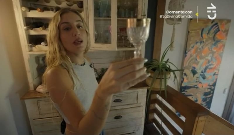 Daniela Castro colecciona copas. Créditos: Pantallazo CHV