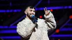 Incluyó mensajes a los afectados y recibió detalle de sus fans: Así fue la presentación de Manuel Turizo en el Festival de Viña 2024