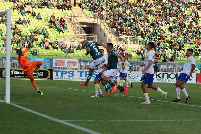 AC Barnechea y Santiago Wanderers cerrarán HOY lunes la fecha 23 del torneo de Ascenso. Foto: Campeonato Chileno.