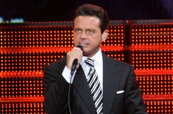 "Estaba en un martes femenino": Así fue el día en que confundieron a Luis Miguel con un vedetto