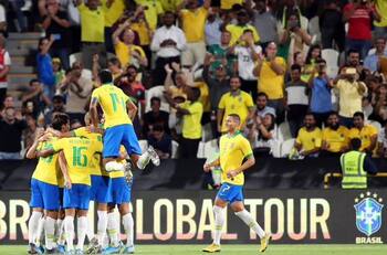 Brasil cerró el año con una contundente victoria ante Corea del Sur