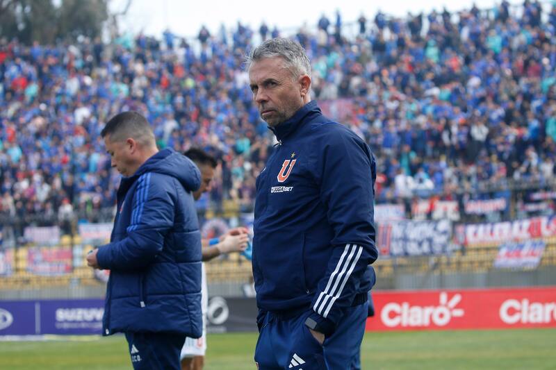 La molestia de Gustavo Alvarez por la lesión de Ignacio Tapia en el último Clásico Universitario gatillaría cambios en el cuerpo médico de la U.