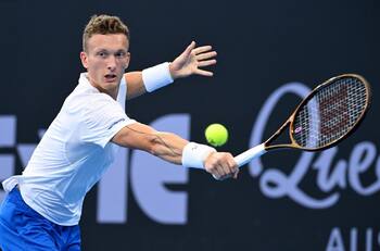 La increíble suerte del verdugo de Nicolás Jarry en Brisbane: campeón casi sin jugar