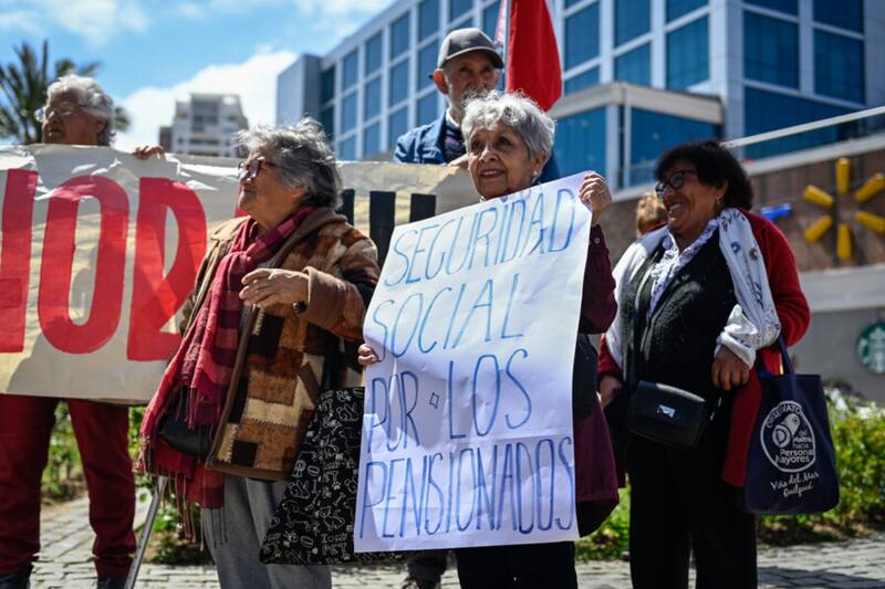 Empresarios hacen llamado a la cautela para prevenir un impacto negativo al mercado laboral.