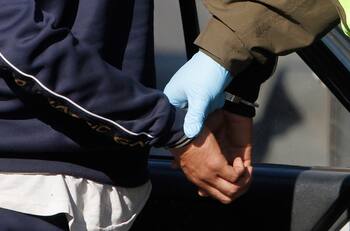 Chileno y venezolano fueron detenidos por secuestrar y mutilar a joven: Los estafó en compra de droga