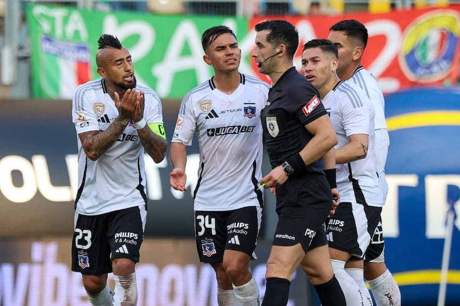 Arturo Vidal fue expulsado ante Audax Italiano. Foto: Felipe Escobedo.