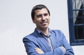 Historiador de la U: "Azul Azul impuso una fecha de fundación de la U... Un grave atentado a su historia y patrimonio"