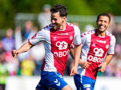Volea colocada: delantero chileno volvió a las canchas y anotó al minuto de juego en Europa