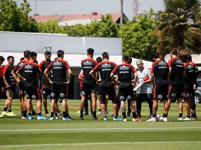 Las postales de la única práctica de La Roja antes de la suspensión del duelo con Perú
