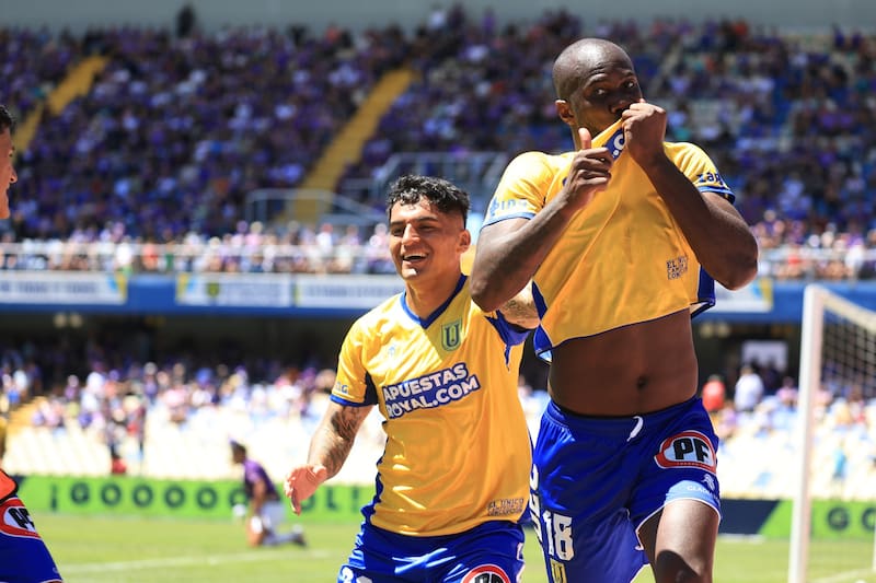 La U. de Conce le ganó a Concepción. Agencia Aton