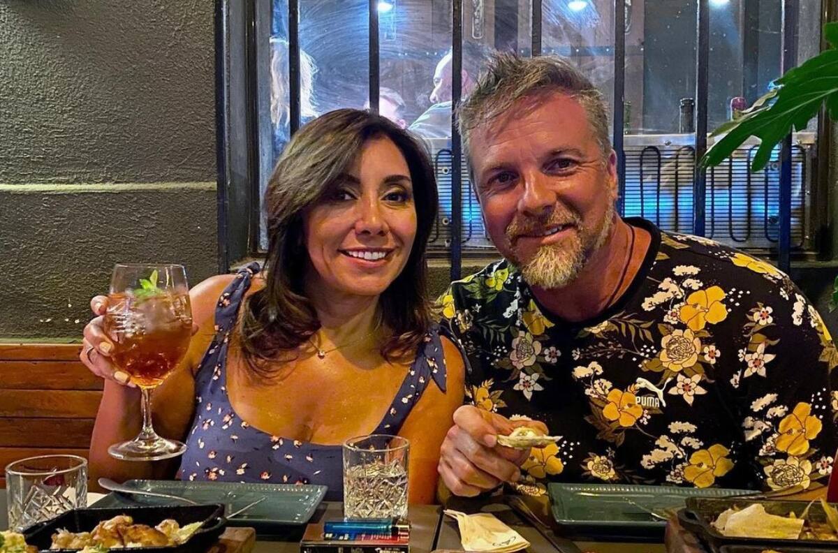 "Intentamos ser Sandy y Danny": Carmen Gloria Arroyo rindió homenaje a Olivia Newton John con divertido video junto a Bernardo Borgeat