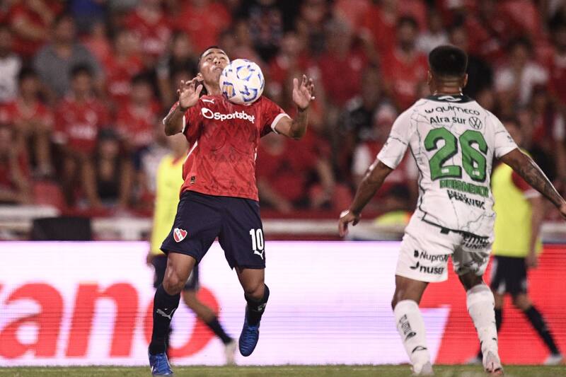 El volante volverá a ser titular en Independiente tras su buen rendimiento ante Talleres y Gimnasia.