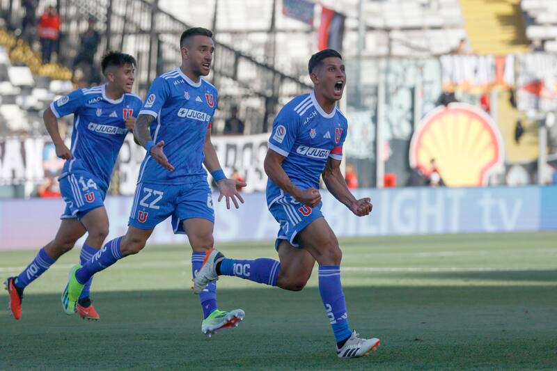 Israel Poblete de Universidad de Chile en el último Superclásico.