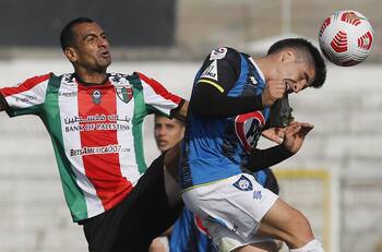 Programa de Gabriel Boric propone más participación de hinchas en los clubes y transmisión del fútbol por TV abierta