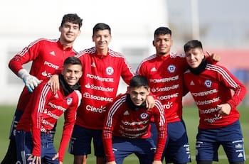 Estancado: el joven seleccionado chileno que quiso Colo Colo y ahora no juega un partido hace 4 meses