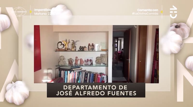 Sus premios que mantiene en su oficina. Créditos: CHV.