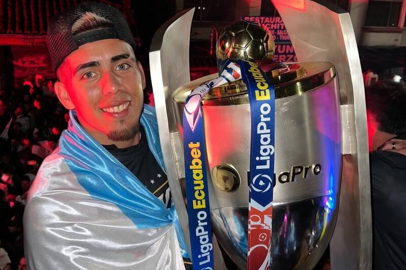 fue campeón con Liga de Quito en Ecuador.