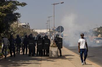 VIDEO | Fuerzas de seguridad ingresan al congreso en medio de votaciones en Senegal