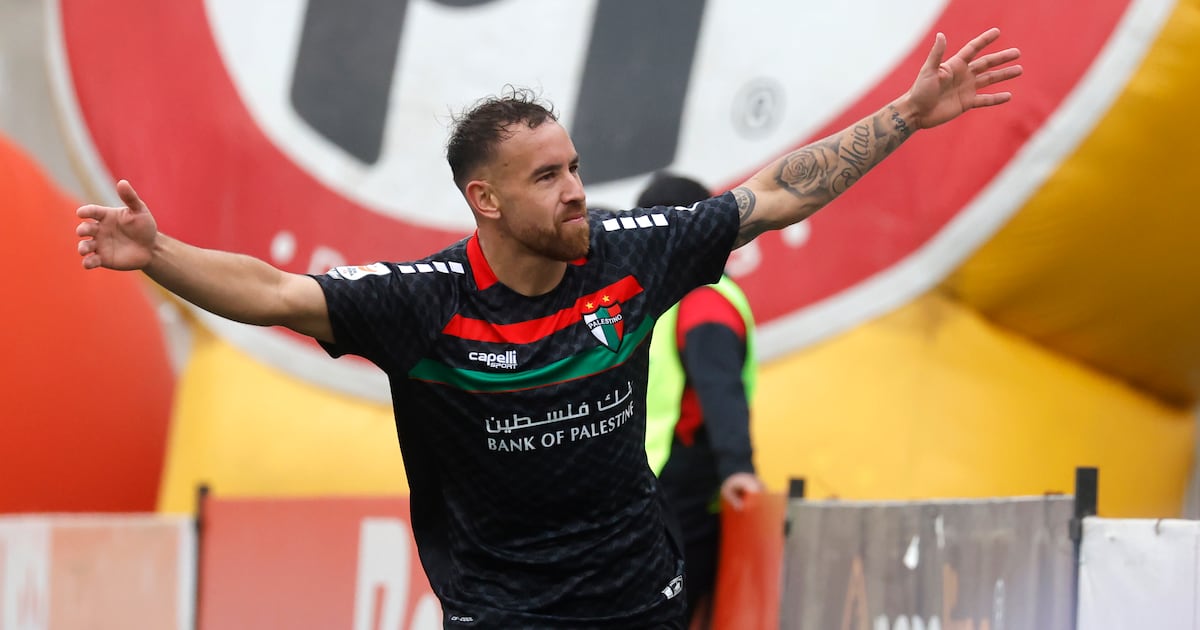 ¡Palestino Refuerza su Liderato! Victoria Agónica ante Deportes Limache en Partido de Nervios