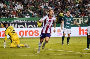 Guillermo Paiva renace tras dejar Colo Colo y es el goleador del año de Junior