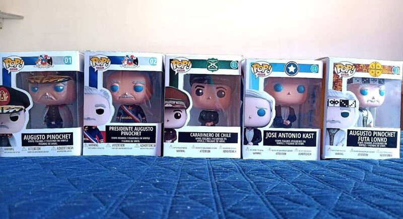 Además de las figuras sobre Pinochet y la dictadura, la tienda incluye productos sobre el líder del partido Partido Republicado, José Antonio Kast.